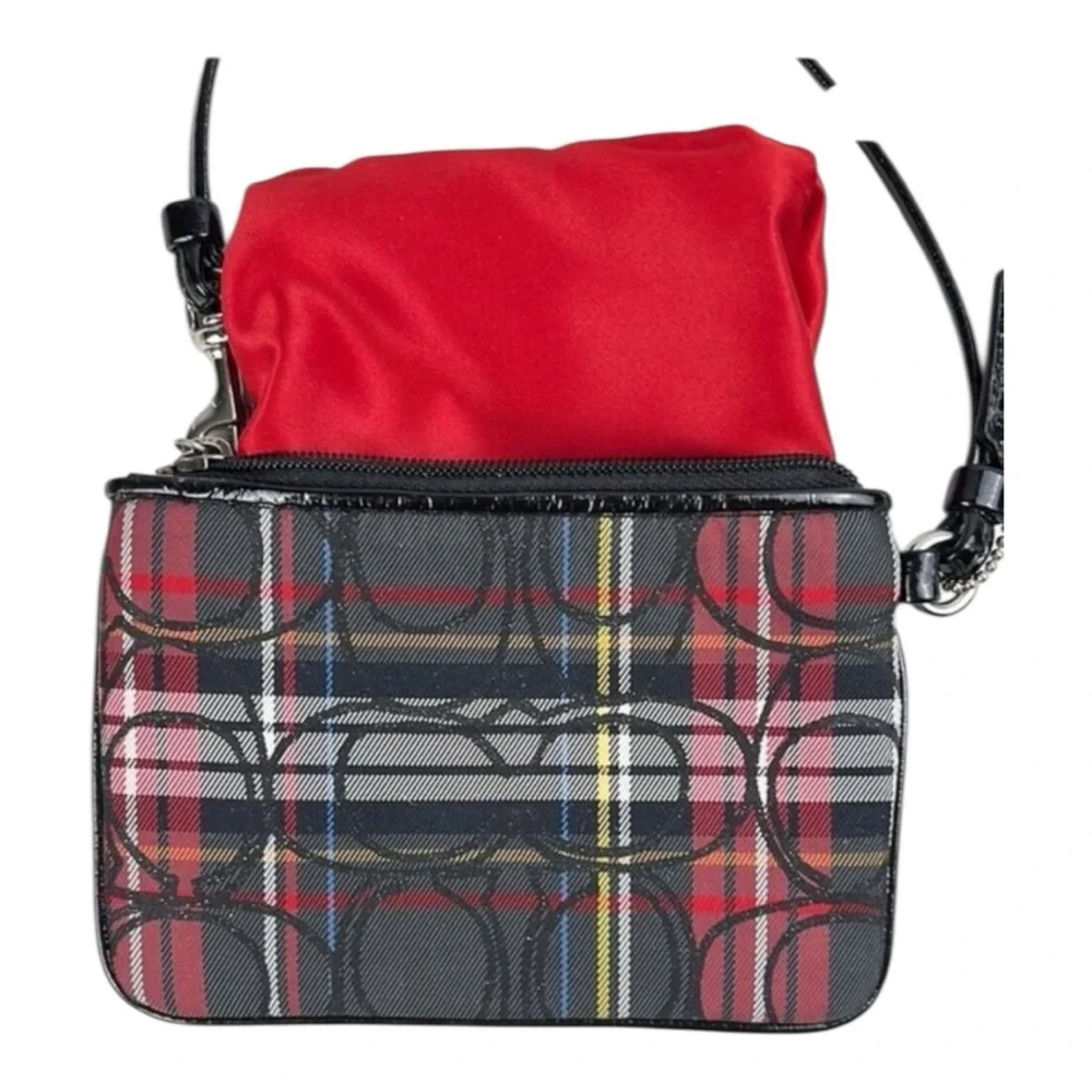 Coach Poppy Tartan Plaid Wristlet Black Red  Graffiti Patent Leather Y2K Vintage - Picture 12 of 13